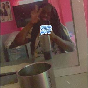 Meet your Posher, Armani